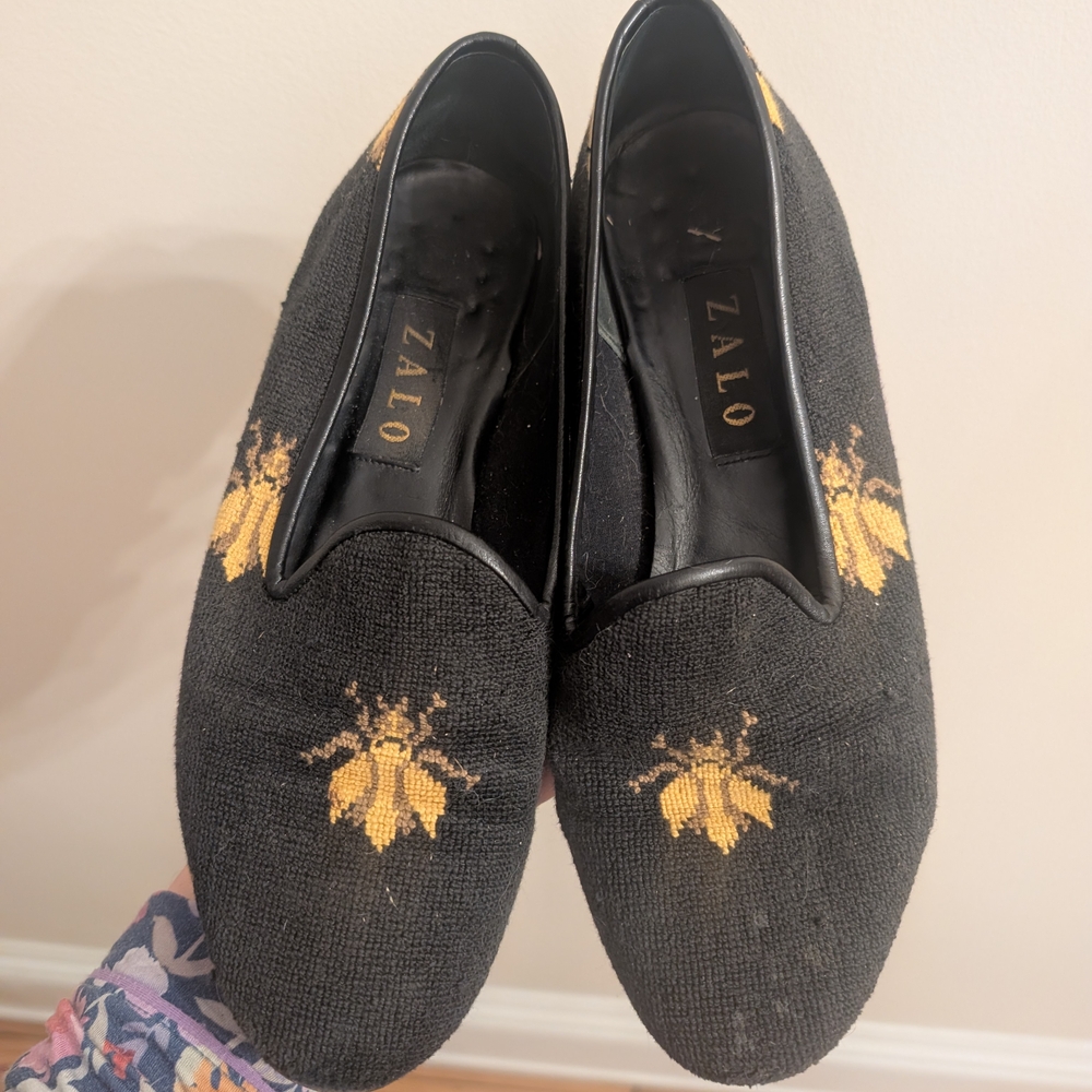 Zalo Black and Yellow Bee Women's Loafers 🐝